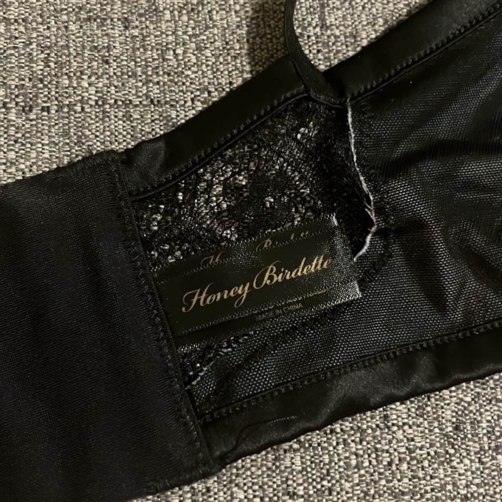 Honey Birdette Black and Red Floral Lace Bra - Picture 3 of 4